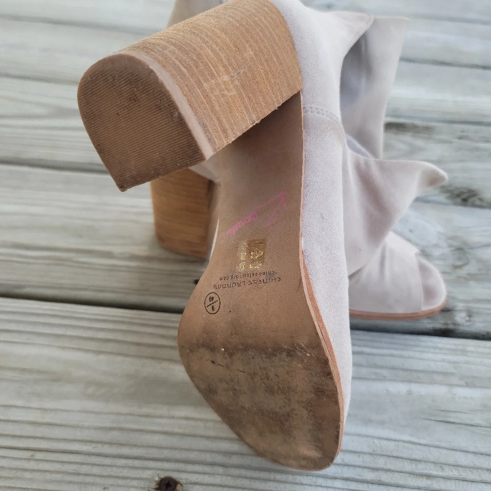 *SOLD* Chinese Laundry Kristin Cavallari Lash Booties, Nude Suede Chunky Size 9 - Picture 4 of 6